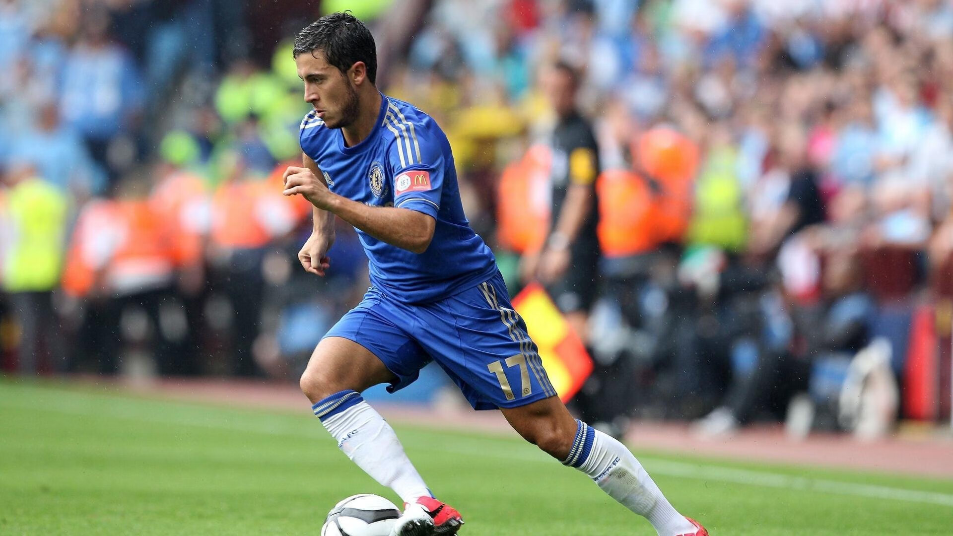 球员的日常:训练之外的趣味生活揭秘,职业球员的生活